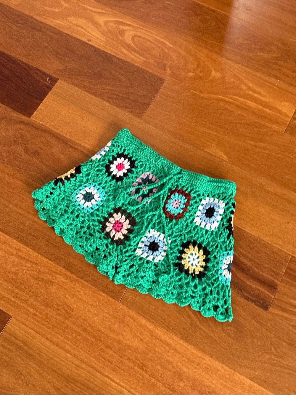 NEW ANDI BAGUS INDAH Green Crochet Floral Mini Skort shorts REVOLVE AGUA BENDITA - Picture 2 of 8